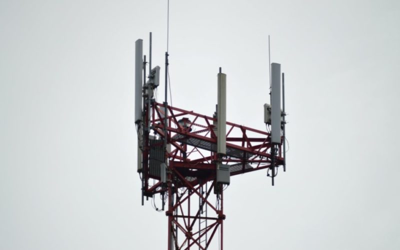 Allowing a Cell Tower on Your Land – Gains and losses