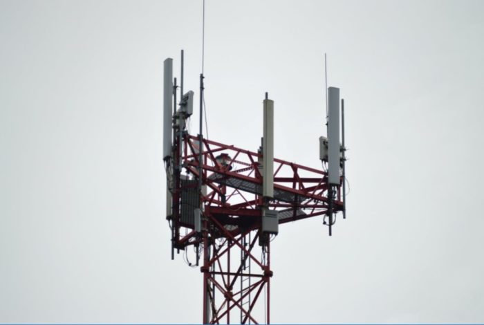 Allowing a Cell Tower on Your Land – Gains and losses