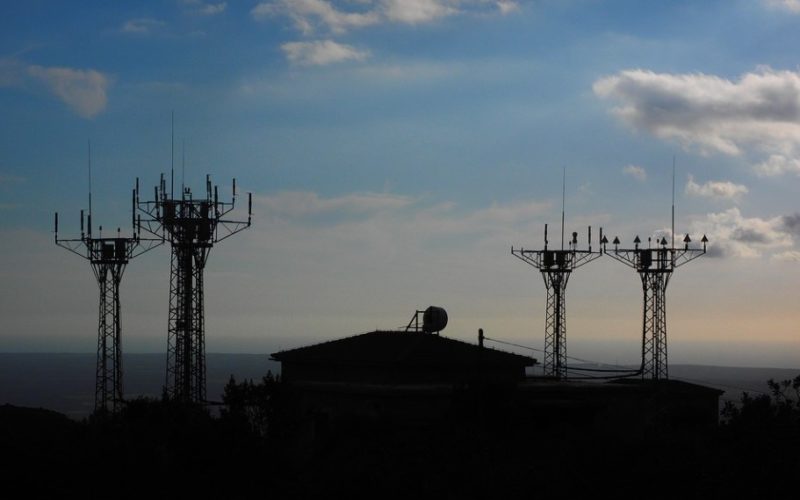 Negotiating Cell Tower Leases – 5 Tips from Experts